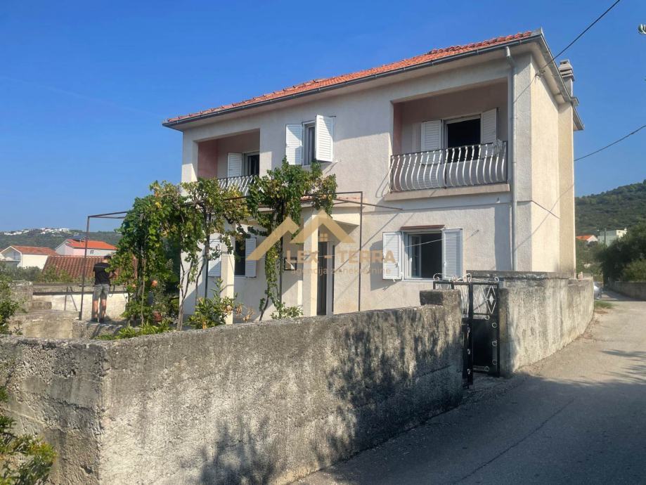 vinisce-kuca-renovaciju-blizini-mora-150-m2-prodaja-slika-256328540